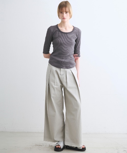 three dots（スリードッツ）の「シャイニー リブジェシカ（Tシャツ/カットソー・レディース・ブラック/アイボリー/チャコール・MEDIUM/SMALL）」の5枚目の写真