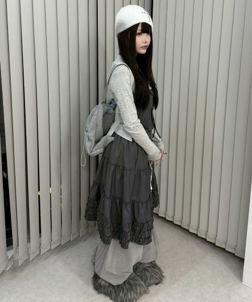 Never mind the XU / Chikashitsu+（ネバーマインド ザ エックスユー / チカシツプラス）の「【nmtc+】bolero tight dot tops / 【エヌエムティーシープラス】ボレロタイトドット長袖Ｔシャツ <着用動画あり>（Tシャツ/カットソー・レディース・グレー/ブラック・ONE SIZE）」の18枚目の写真