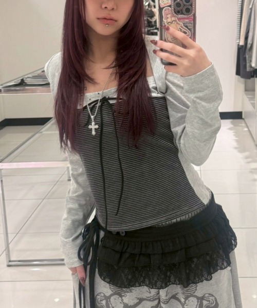 Never mind the XU / Chikashitsu+(ネバーマインド ザ エックスユー / チカシツプラス)の「【nmtc+】bolero tight dot tops / 【エヌエムティーシープラス】ボレロタイトドット長袖Tシャツ <着用動画あり>(Tシャツ/カットソー・レディース・グレー/ブラック・ONE SIZE)」の9枚目の写真