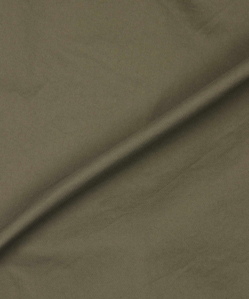 The DUFFER of ST.GEORGE（ザダファーオブセントジョージ）の「C/N STRETCH ONE TUCK BAGGY SHORTS：バギータックショーツ / ワイドショーツ / ドライタッチ / 膝下丈（その他パンツ・メンズ・ブラック/カーキ・X-LARGE/LARGE/MEDIUM）」の14枚目の写真