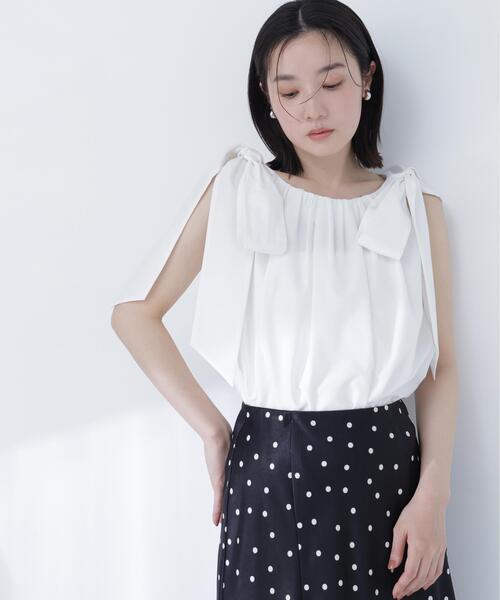 NATURAL BEAUTY BASIC(ナチュラルビューティーベーシック)の「【sweet掲載】【ちょうど、いい服】ときめきリボンブラウス(シャツ/ブラウス・レディース・オフホワイト/ブラック/レッド/ブルー・MEDIUM/SMALL)」の18枚目の写真