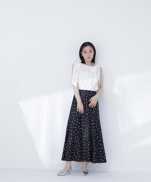 NATURAL BEAUTY BASIC(ナチュラルビューティーベーシック)の「【sweet掲載】【ちょうど、いい服】ときめきリボンブラウス(シャツ/ブラウス・レディース・オフホワイト/ブラック/レッド/ブルー・MEDIUM/SMALL)」の19枚目の写真