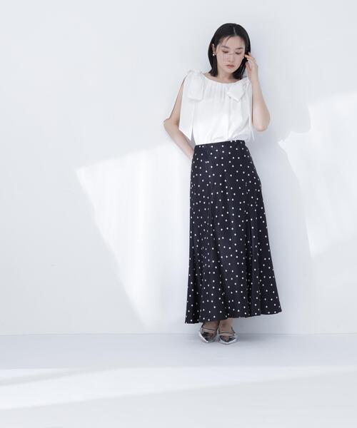NATURAL BEAUTY BASIC(ナチュラルビューティーベーシック)の「【sweet掲載】【ちょうど、いい服】ときめきリボンブラウス(シャツ/ブラウス・レディース・オフホワイト/ブラック/レッド/ブルー・MEDIUM/SMALL)」の21枚目の写真