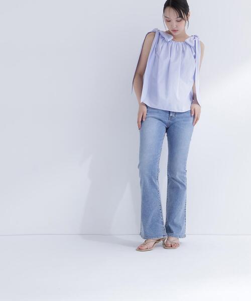 NATURAL BEAUTY BASIC(ナチュラルビューティーベーシック)の「【sweet掲載】【ちょうど、いい服】ときめきリボンブラウス(シャツ/ブラウス・レディース・オフホワイト/ブラック/レッド/ブルー・MEDIUM/SMALL)」の6枚目の写真