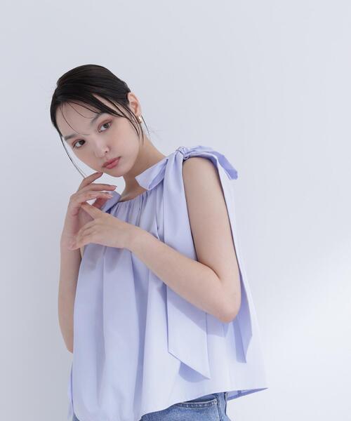 NATURAL BEAUTY BASIC(ナチュラルビューティーベーシック)の「【sweet掲載】【ちょうど、いい服】ときめきリボンブラウス(シャツ/ブラウス・レディース・オフホワイト/ブラック/レッド/ブルー・MEDIUM/SMALL)」の7枚目の写真