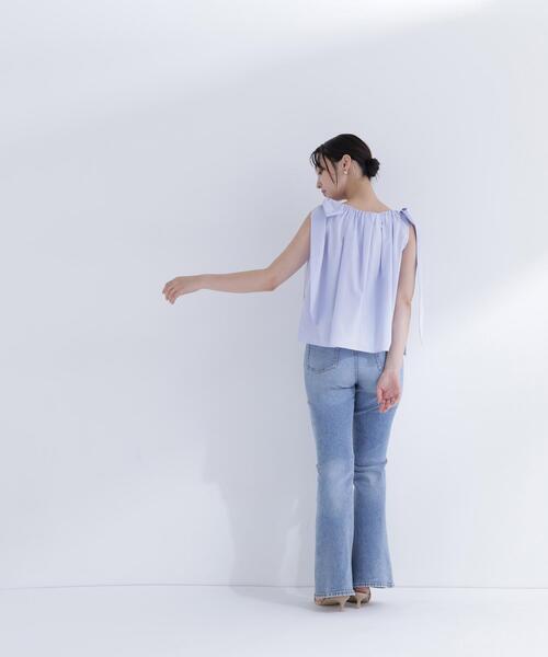 NATURAL BEAUTY BASIC(ナチュラルビューティーベーシック)の「【sweet掲載】【ちょうど、いい服】ときめきリボンブラウス(シャツ/ブラウス・レディース・オフホワイト/ブラック/レッド/ブルー・MEDIUM/SMALL)」の8枚目の写真