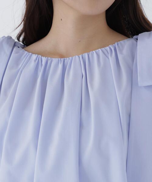 NATURAL BEAUTY BASIC(ナチュラルビューティーベーシック)の「【sweet掲載】【ちょうど、いい服】ときめきリボンブラウス(シャツ/ブラウス・レディース・オフホワイト/ブラック/レッド/ブルー・MEDIUM/SMALL)」の16枚目の写真