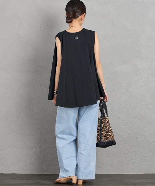 ORCIVAL（オーシバル）の「[ORCIVAL/オーシバル] ノースリーブデザイン Tシャツ（Tシャツ/カットソー・レディース・ブラック/ホワイト・1）」の21枚目の写真