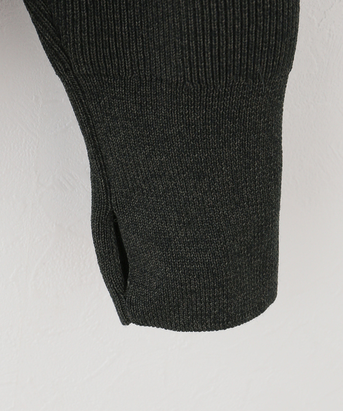 IENA（イエナ）の「PURLAM/プラム AZE Deep-Vneck L/S PO プルオーバー PU126-MPO 05（ニット/セーター・レディース・チャコールグレー・LARGE/MEDIUM）」の4枚目の写真
