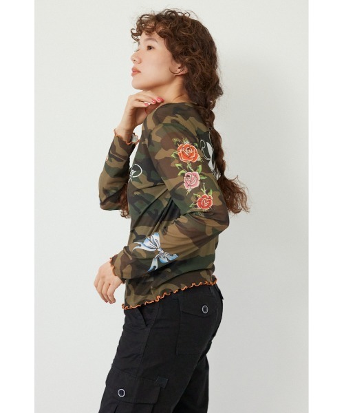 RODEO CROWNS WIDE BOWL(ロデオクラウンズワイドボウル)の「(Ed Hardy)シアーロングスリーブ Tシャツ(Tシャツ/カットソー・レディース・オフホワイト/カモフラージュ/ブラック/ライトピンク・FREE)」の22枚目の写真