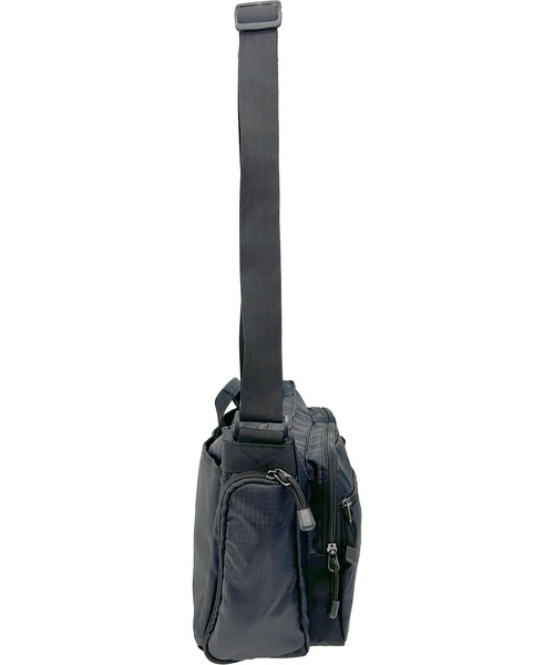 POLOCHAMPS(ポロチャンプス)の「POLOCHAMPS/ポロチャンプス 多機能 横型ショルダーバッグ/B5サイズ対応/リップストップ(ショルダーバッグ・メンズ・ブラック/グレー・FREE)」の6枚目の写真