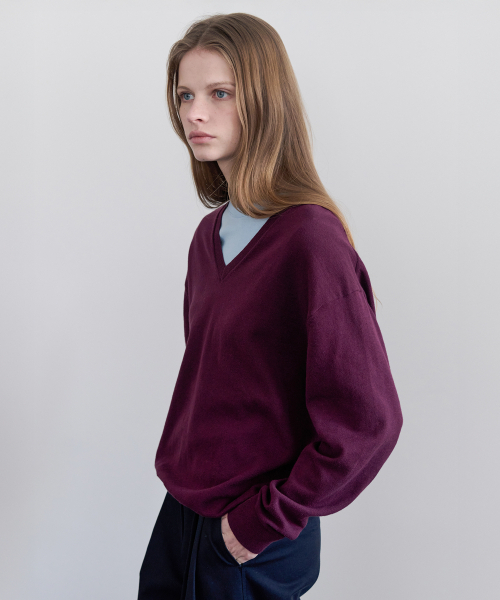 LEVAR（レバー）の「All-day Cotton V-neck Knit - Plum（ニット/セーター・レディース・その他・FREE）」の4枚目の写真