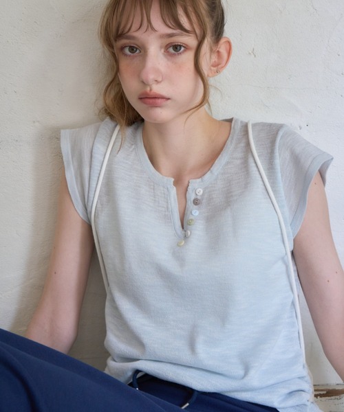 Birthday room(バースデイルーム)の「アソートボタンVネックT/Assorted Button V-Neck T-Shirt(Tシャツ/カットソー・レディース・ホワイト/ピンク/ライトブルー・FREE)」の13枚目の写真