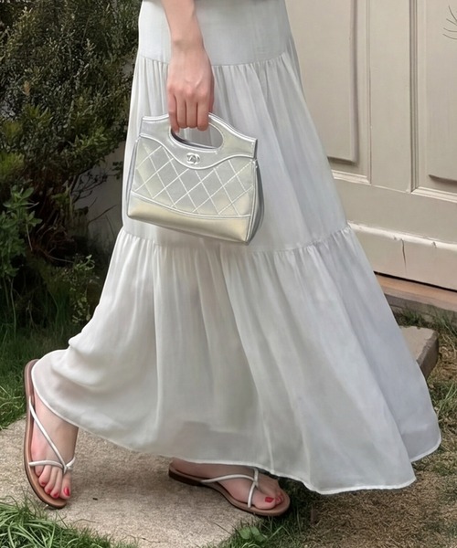 DRESS PLUS(ドレスプラス)の「ベルテッド ブラウス&ティアードスカート セットアップ(セットアップ・レディース・オートミール/ライトグレー・M/L)」の11枚目の写真