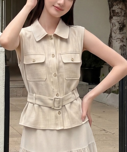 DRESS PLUS(ドレスプラス)の「ベルテッド ブラウス&ティアードスカート セットアップ(セットアップ・レディース・オートミール/ライトグレー・M/L)」の13枚目の写真
