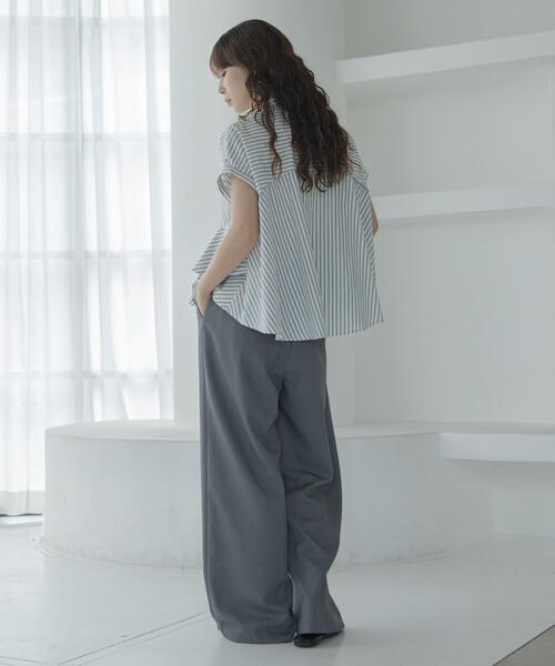 URBAN RESEARCH Sonny Label(アーバンリサーチサニーレーベル)の「『WEB限定』バンドカラーフリルストライプ半袖シャツ(シャツ/ブラウス・レディース・ブルー系その他/ブラウン系その他/ホワイト系その他・FREE)」の10枚目の写真