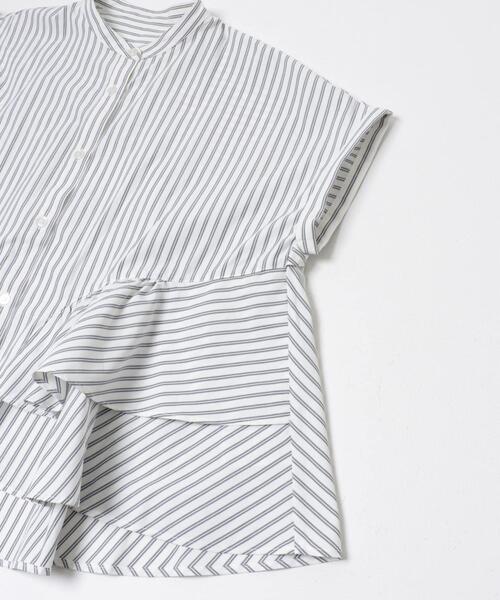 URBAN RESEARCH Sonny Label(アーバンリサーチサニーレーベル)の「『WEB限定』バンドカラーフリルストライプ半袖シャツ(シャツ/ブラウス・レディース・ブルー系その他/ブラウン系その他/ホワイト系その他・FREE)」の12枚目の写真
