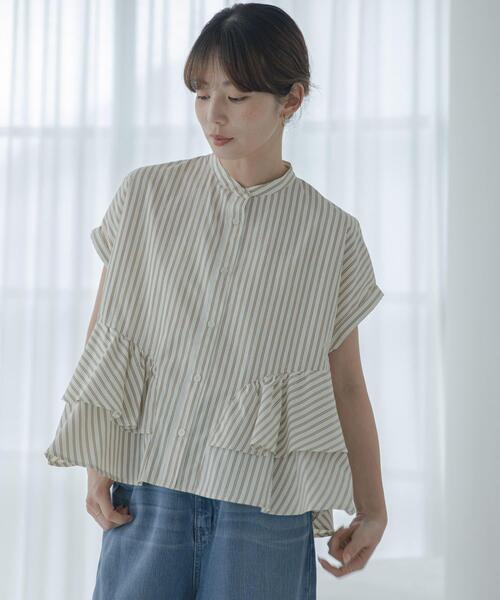 URBAN RESEARCH Sonny Label(アーバンリサーチサニーレーベル)の「『WEB限定』バンドカラーフリルストライプ半袖シャツ(シャツ/ブラウス・レディース・ブルー系その他/ブラウン系その他/ホワイト系その他・FREE)」の15枚目の写真
