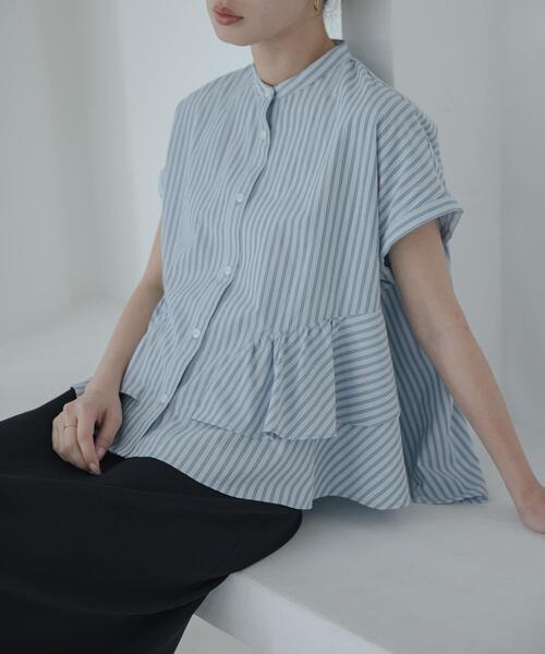 URBAN RESEARCH Sonny Label(アーバンリサーチサニーレーベル)の「『WEB限定』バンドカラーフリルストライプ半袖シャツ(シャツ/ブラウス・レディース・ブルー系その他/ブラウン系その他/ホワイト系その他・FREE)」の22枚目の写真