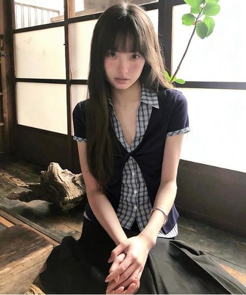 gossip!ロサンゼルス(ゴシップロサンゼルス)の「Y2Kチェック柄シャツ レイヤード風 フロントツイスト 半袖カットソー(Tシャツ/カットソー・レディース・チェック・M)」の11枚目の写真