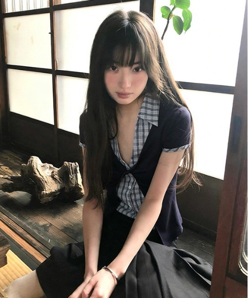 gossip!ロサンゼルス(ゴシップロサンゼルス)の「Y2Kチェック柄シャツ レイヤード風 フロントツイスト 半袖カットソー(Tシャツ/カットソー・レディース・チェック・M)」の6枚目の写真