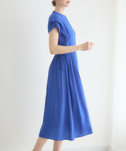 KATHARINE ROSS(キャサリンロス)の「ブライト袖タックワンピース(ワンピース・レディース・チャコールグレー/ブルー・FREE)」の17枚目の写真