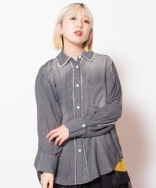 OSMOSIS（オズモーシス）の「シアーデニムシャツ（シャツ/ブラウス・レディース・ブラック/ブルー・ONE SIZE）」の2枚目の写真