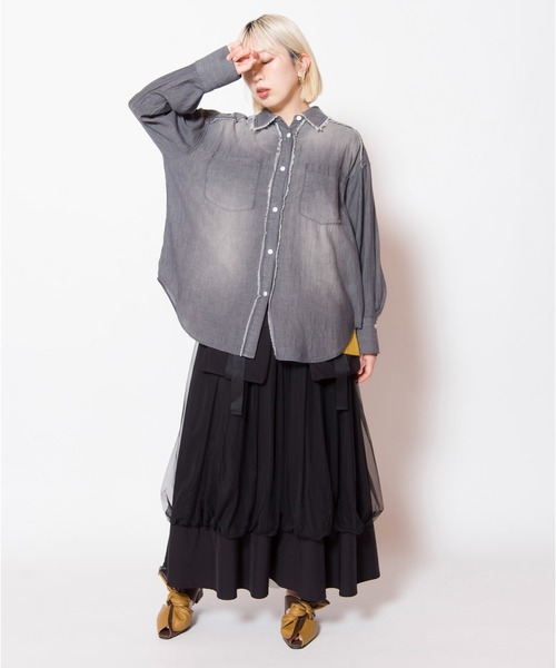 OSMOSIS（オズモーシス）の「シアーデニムシャツ（シャツ/ブラウス・レディース・ブラック/ブルー・ONE SIZE）」の9枚目の写真