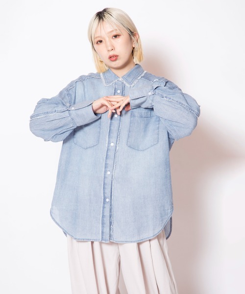 OSMOSIS（オズモーシス）の「シアーデニムシャツ（シャツ/ブラウス・レディース・ブラック/ブルー・ONE SIZE）」の17枚目の写真