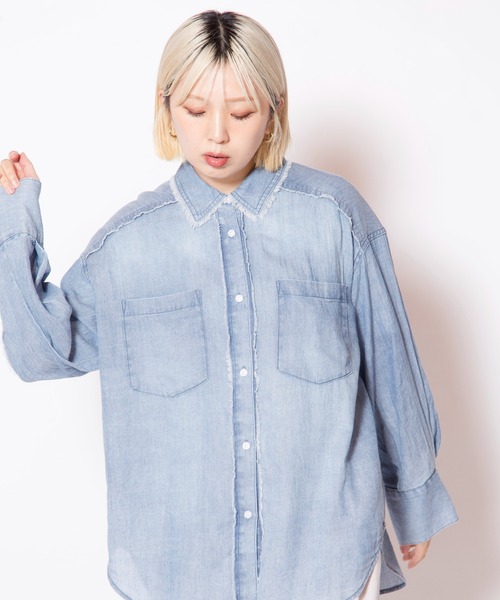 OSMOSIS（オズモーシス）の「シアーデニムシャツ（シャツ/ブラウス・レディース・ブラック/ブルー・ONE SIZE）」の18枚目の写真