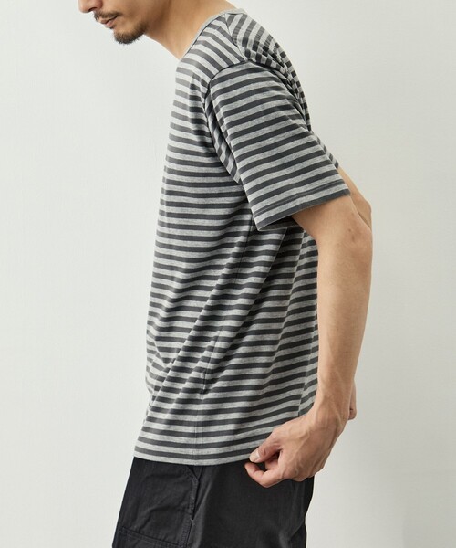 nanamica（ナナミカ）の「【nanamica/ナナミカ】COOLMAX Stripe Jersey Tee（Tシャツ/カットソー・メンズ・ブラック/グレー・S/M）」の4枚目の写真