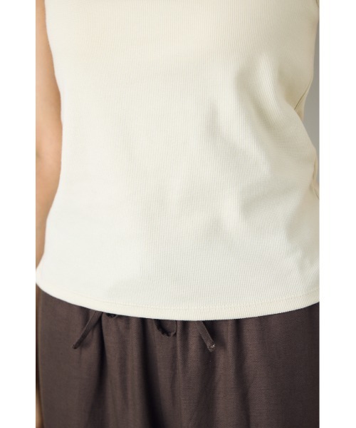 AZUL by moussy(アズールバイマウジー)の「カップ付リブキャミソール パット付き 1枚で着れる◎ 夏服 春服(キャミソール・レディース・アイボリー/ライトブラック/ライトブルー・SMALL/MEDIUM)」の10枚目の写真