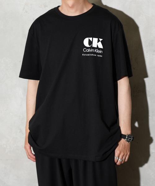 Calvin Klein(カルバン・クライン)の「Calvin Klein カルバンクライン / PRINTED LOGO TEE ロゴTシャツ(Tシャツ/カットソー・メンズ・その他1/ブラック系その他/ブラック系その他2/その他2/ブラック/ブラック系その他3・MEDIUM/LARGE/X-LARGE/SMALL)」の13枚目の写真