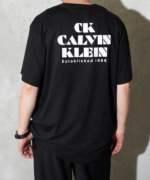Calvin Klein(カルバン・クライン)の「Calvin Klein カルバンクライン / PRINTED LOGO TEE ロゴTシャツ(Tシャツ/カットソー・メンズ・その他1/ブラック系その他/ブラック系その他2/その他2/ブラック/ブラック系その他3・MEDIUM/LARGE/X-LARGE/SMALL)」の14枚目の写真