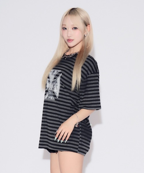 tinkerend(ティンカーエンド)の「Vintage Border Cross Big T-shirt / ヴィンテージボーダークロスビッグTシャツ(Tシャツ/カットソー・レディース・ブラック・FREE)」の15枚目の写真