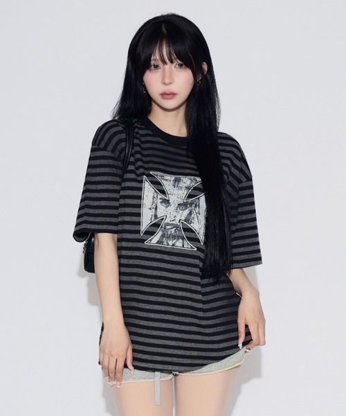 tinkerend(ティンカーエンド)の「Vintage Border Cross Big T-shirt / ヴィンテージボーダークロスビッグTシャツ(Tシャツ/カットソー・レディース・ブラック・FREE)」の20枚目の写真
