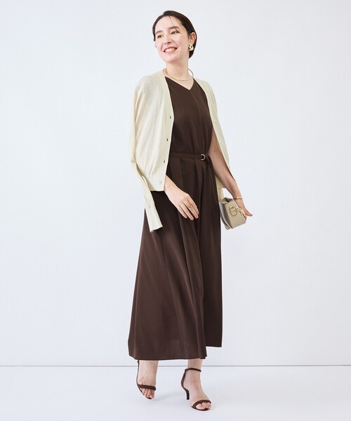 NOLLEY’S(ノーリーズ)の「《UVカット》ウォッシャブルVネックギャザーワンピース(ワンピース・レディース・ブラウン/ブラック・36/38)」の11枚目の写真