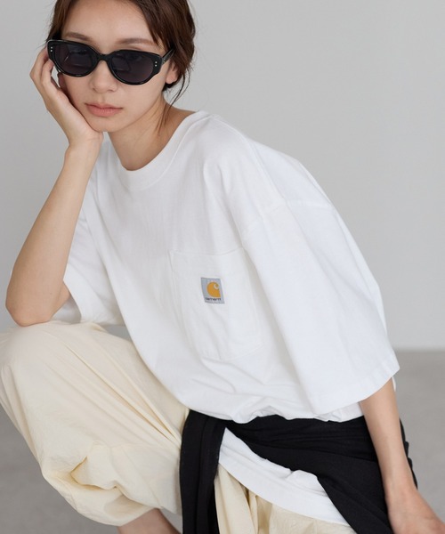 Carhartt(カーハート)の「【Carhartt/カーハート】ヘビーウェイト オーバーサイズ ポケットTシャツ ユニセックス コットン 半袖Tシャツ(Tシャツ/カットソー・レディース・ブラック/チャコールグレー/ベージュ/ホワイト/ネイビー/グレー・L/M/XL)」の1枚目の写真