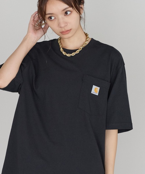 Carhartt(カーハート)の「【Carhartt/カーハート】ヘビーウェイト オーバーサイズ ポケットTシャツ ユニセックス コットン 半袖Tシャツ(Tシャツ/カットソー・レディース・ブラック/チャコールグレー/ベージュ/ホワイト/ネイビー/グレー・L/M/XL)」の2枚目の写真