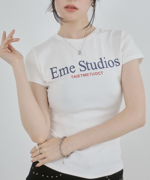 ENVYM(アンビー)の「バストロゴプリントTシャツ(Tシャツ/カットソー・レディース・ブラック/イエロー/ホワイト・FREE)」の11枚目の写真