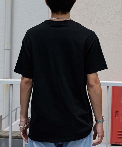 ROOPTOKYO(ループトウキョウ)の「KORN/コーン UNISEX T-SHIRT: SHADOW PLAYGROUND (BLACK) バンドTシャツ プリントTシャツ 半袖 クルーネック ロック ストリート メンズ レディース 秋 秋服 2026年秋冬(Tシャツ/カットソー・メンズ・ブラック・S/M/L/XL)」の14枚目の写真