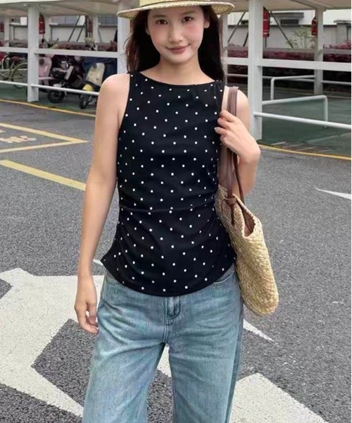 AsheKsha(アシクシャ)の「水玉ドットのノースリーブバックストラップトップ(タンクトップ・レディース・ブラック・M)」の13枚目の写真