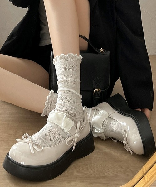gossip！ロサンゼルス（ゴシップロサンゼルス）の「【Y2Kガーリー】レトロリボン厚底メリージェーンシューズ バレエシューズ ボリュームソール パンプス（パンプス・レディース・ブラック/オフホワイト・S/L/M/XL）」の2枚目の写真