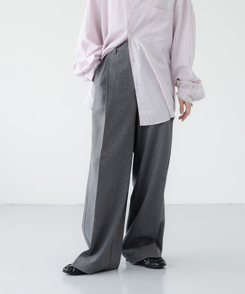 LOWRYS FARM(ローリーズファーム)の「【LFM(U)】LANATECワイドスラックス 724477(スラックス・メンズ・チャコールグレー/ベージュ/ブラウン・LARGE/MEDIUM)」の1枚目の写真