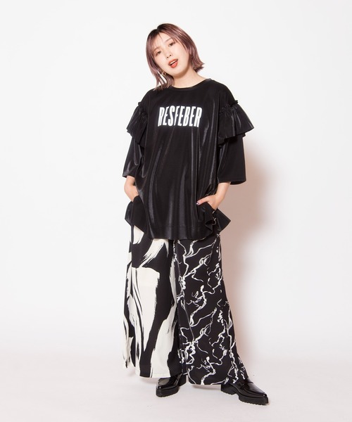 OSMOSIS(オズモーシス)の「プリント切替フレアーパンツ(デニムパンツ・レディース・ブラック/ホワイト・ONE SIZE)」の14枚目の写真