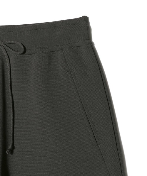 ESTNATION(エストネーション)の「ESTNATION / ミラノリブ ワイドテーパードパンツ<ECOPET>(その他パンツ・メンズ・ブラック/オフホワイト/チャコールグレー・MEDIUM/LARGE)」の11枚目の写真