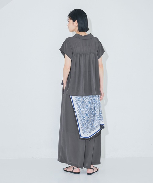 LAKOLE(ラコレ)の「<多機能ウェア>シアー楊柳シャツ / 888994(シャツ/ブラウス・レディース・ペールイエロー/モカ/チャコール・FREE)」の8枚目の写真