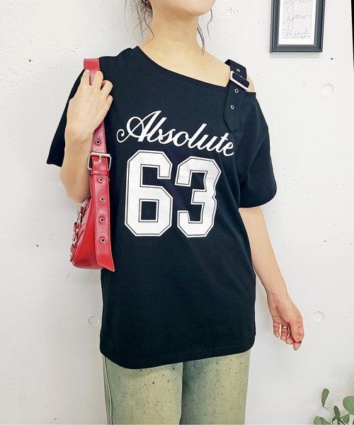 FUN（ファン）の「ナンバリングワンショル（Tシャツ/カットソー・レディース・カモフラージュ/レッド/ホワイト/ブラック・FREE）」の3枚目の写真