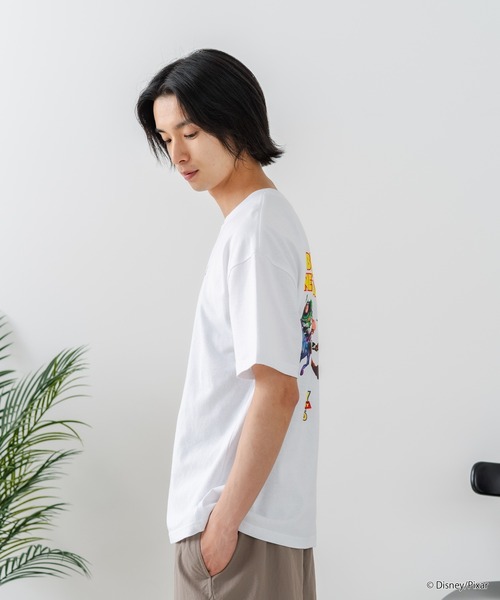 Disney(ディズニー)の「【TOY STORY/トイ・ストーリー】【限定オリジナルデザイン】半袖Tシャツ 綿100% ドロップショルダー ワンポイント バックプリント ディズニー ピクサー キャラクター クルーネック Disney ユニセックス(Tシャツ/カットソー・メンズ・ホワイト系その他/ホワイト系その他2/ブラック系その他2/ベージュ系その他・SMALL/LARGE)」の15枚目の写真