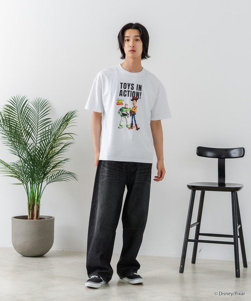 Disney(ディズニー)の「【TOY STORY/トイ・ストーリー】【限定オリジナルデザイン】半袖Tシャツ 綿100% ドロップショルダー ワンポイント バックプリント ディズニー ピクサー キャラクター クルーネック Disney ユニセックス(Tシャツ/カットソー・メンズ・ホワイト系その他/ホワイト系その他2/ブラック系その他2/ベージュ系その他・SMALL/LARGE)」の20枚目の写真